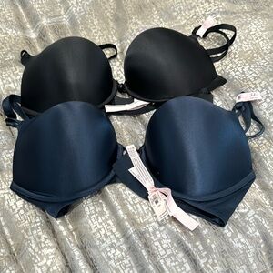 Victoria Secret 2 Bras 34D push up. Brand new